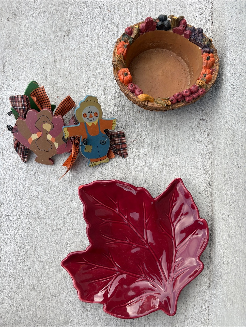 Vtg Thanksgiving Decor Lot Ceramic Leaf Dish Harvest Bowl & Wooden piece